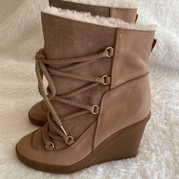 NEW MK MICHAEL KORS Leather Wedges Winter Boots Sheep Fur Lining Size 8 - Picture 4 of 17